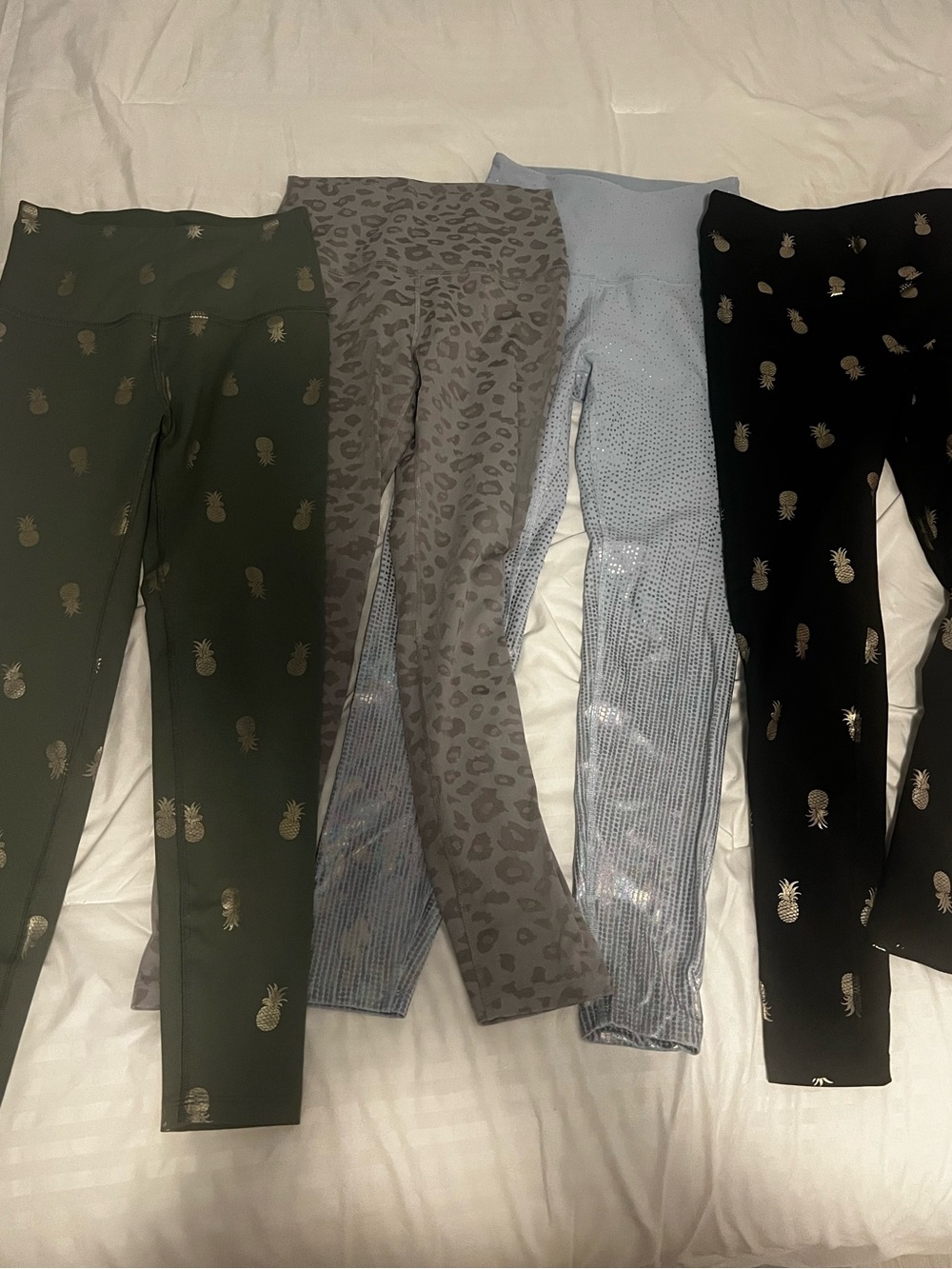 Beyond yoga high rise leggings 4 total